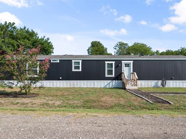 421 S Garitty St, Frost, TX 76641
