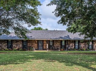 1422 Charmont Dr, Charleston, AR 72933