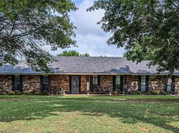 1422 Charmont Dr, Charleston, AR 72933