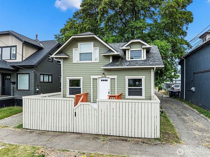 3rd image of 1208 S 14th Street