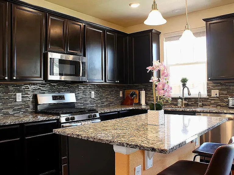 15199 Chicago St — Photo 11