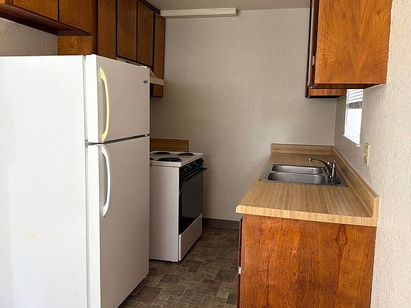 2nd image of 2270 Heather Ln