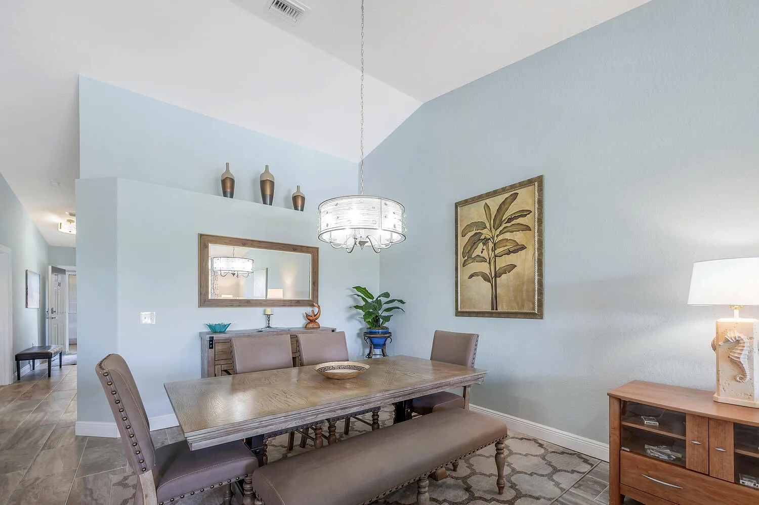 2 bed, 1353 sqft, $2,395 — Photo 4