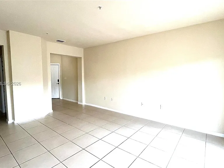 8850 NW 97th Ave #205 — Photo 5