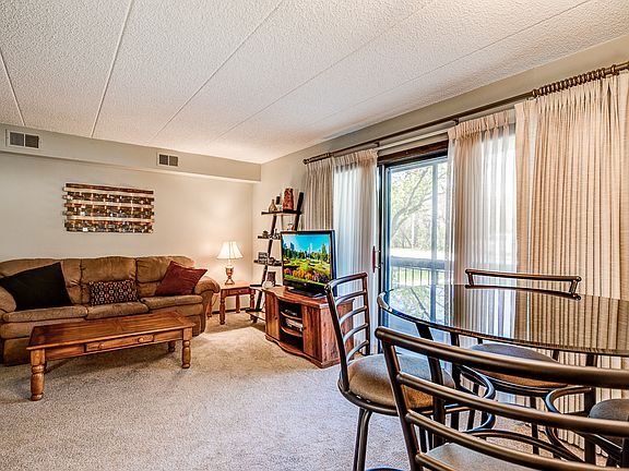 4th image of 15103 S Quail Hollow Dr #601