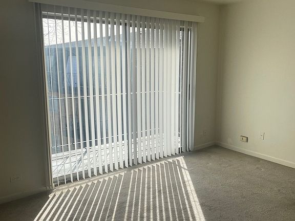2nd image of 4819 W 109th St APT 304