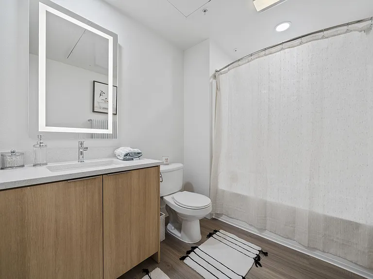 Living at NoHo — Photo 37