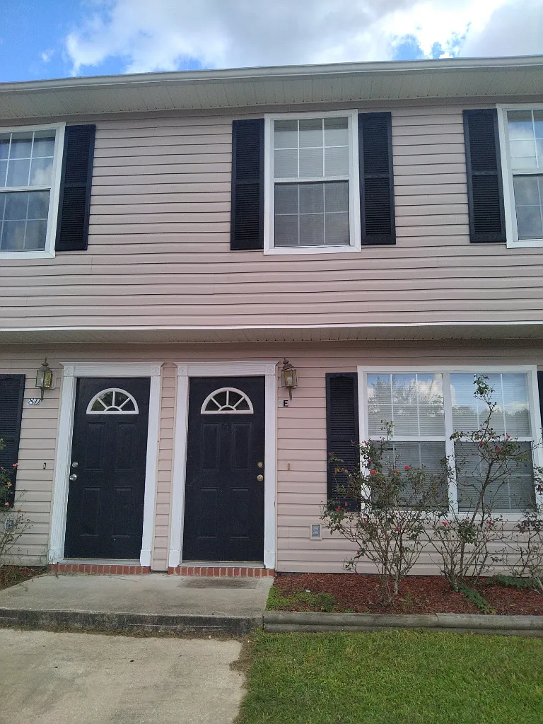 1100 Pineland Ave Unit 8E — Photo 1