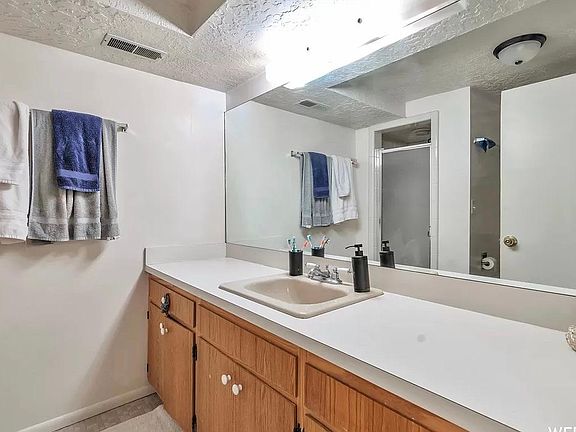 5th image of 1616 E Sunnyside Ave