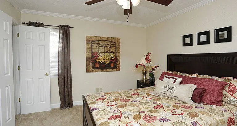 East Ridge Apartments — Photo 12