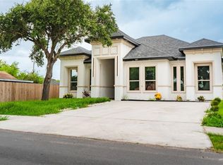 607 N 9th St, Alamo, TX 78516