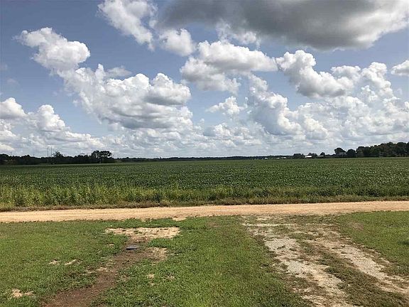 3rd image of 400 Retriever Loop Lot 390 & 400