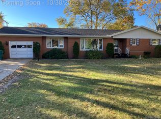 3335 W Water St, Port Huron, MI 48060
