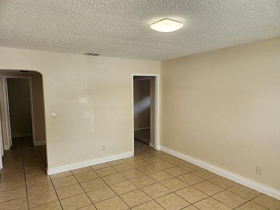 3rd image of 2584 16th Ave S