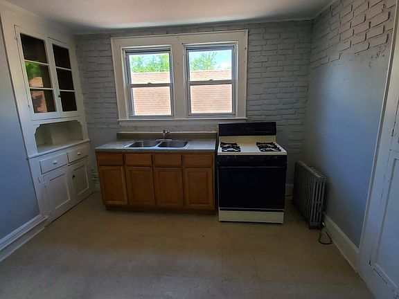 2nd image of 40 Harrison Pl Floor 3