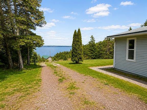 4th image of 231 Bacon Cove Road