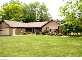 7945 Race Rd, North Ridgeville, OH 44039