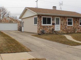 1925 87th St, Kenosha, WI 53143