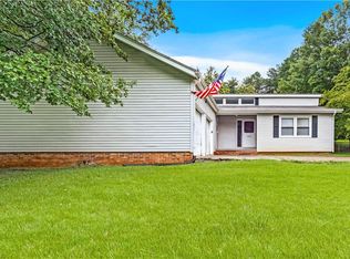 308 Pine Valley Dr, Yadkinville, NC 27055