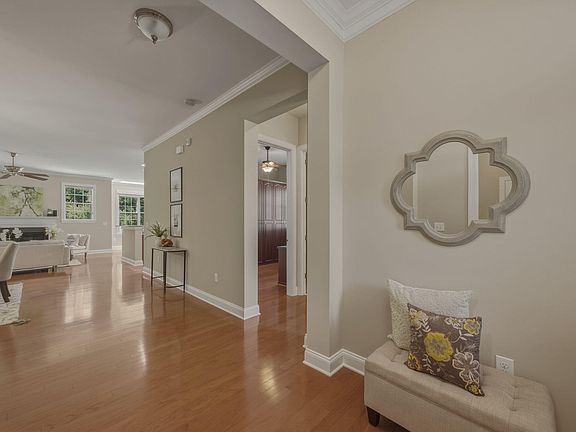 3rd image of 9805 Carlyle Hills Way