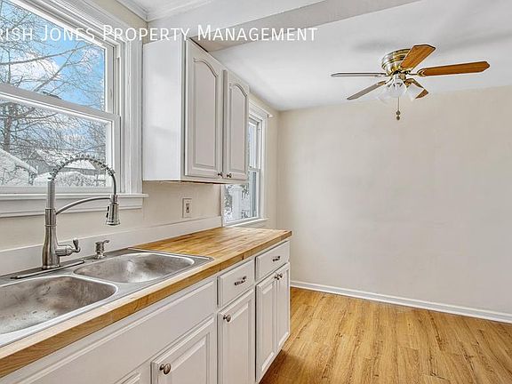 5th image of 83 Hollywood Ave APT 2