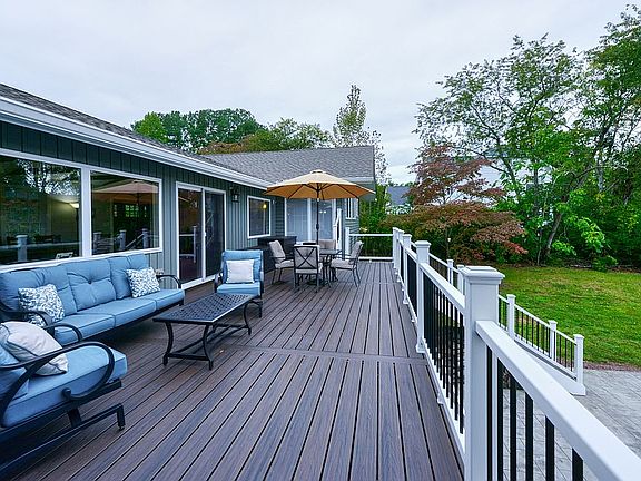 4th image of 478 Lakeview Dr