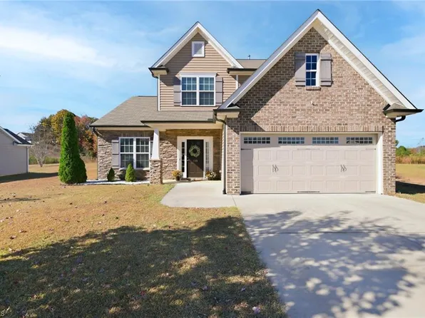 155 Bald Cypress Dr, Winston Salem, NC 27127