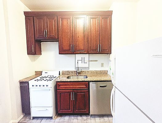 4th image of 261 14th St #E5