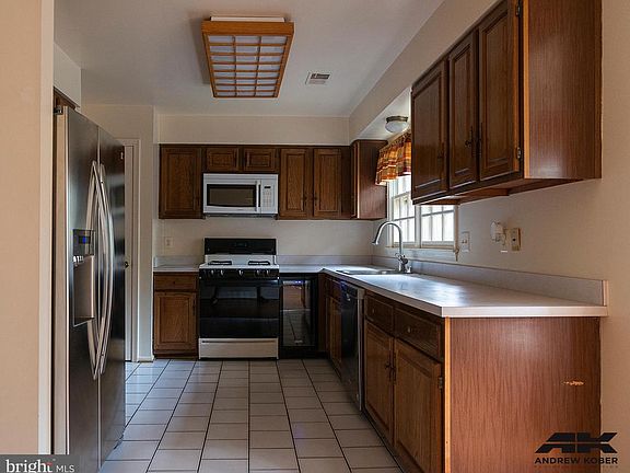 4th image of 5110 Bellmeade Ln