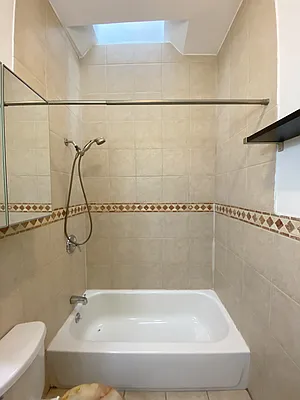 Rented by Zone Corp | media 18