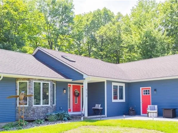 930 Friar Tuck Ln, Webster, NY 14580