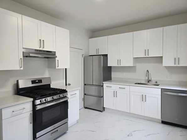 1166 Montgomery St #1166, San Francisco, CA 94133