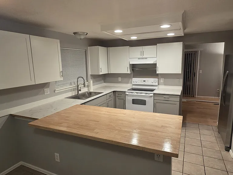 11351 W Parkhill Dr — Photo 5