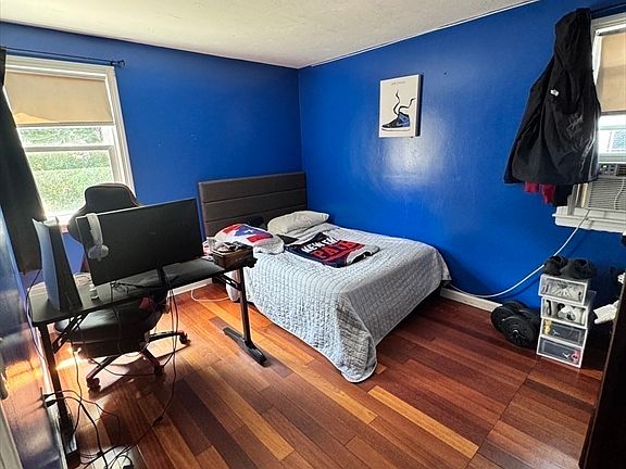 5th image of 194 Prospect St
