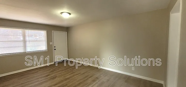 1417 Ardmore Dr #D — Photo 7
