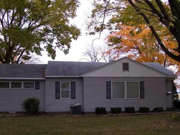 619 W Bond St, Monticello, IL 61856