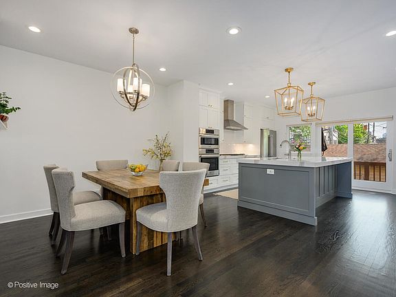 DiningRoom