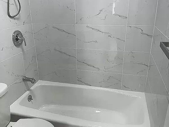 4th image of 162 E 88th St APT 2