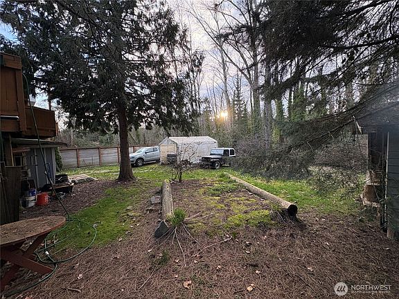 5th image of 4549 26th Avenue SW