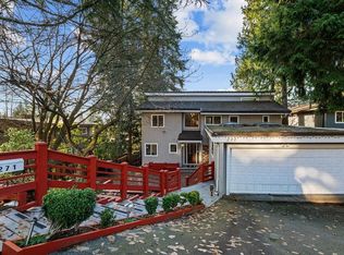 271 Montroyal Blvd, North Vancouver, BC