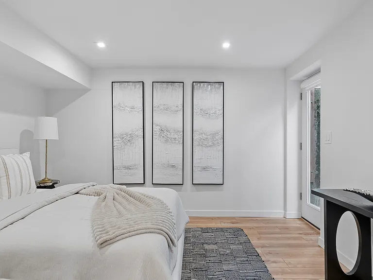 10 William Way — Photo 36