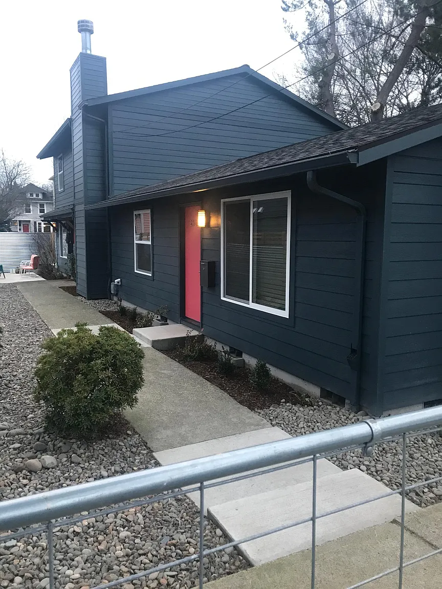 2621 SE 18th Ave photo 1