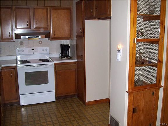 3rd image of 241 Somerville Ave