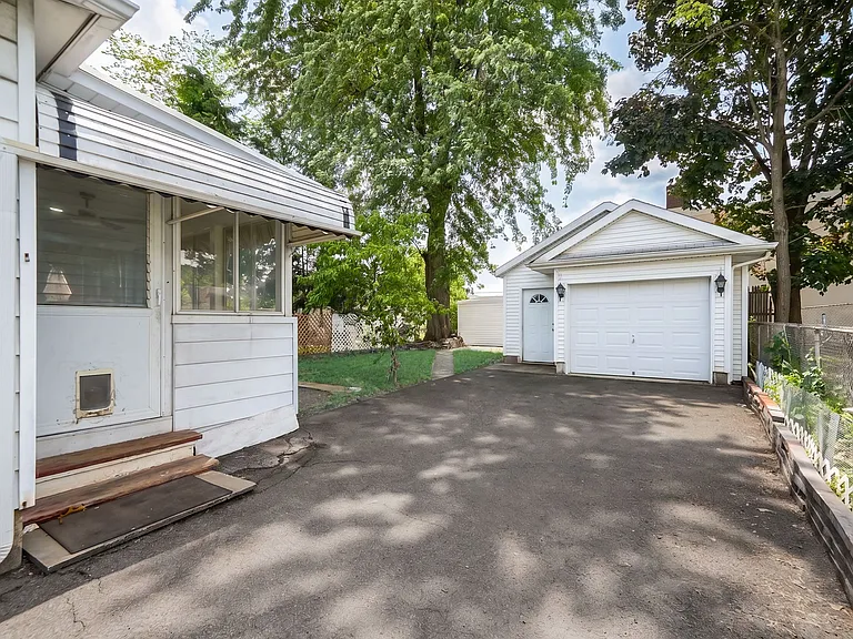 21 Morris Rd — Photo 27