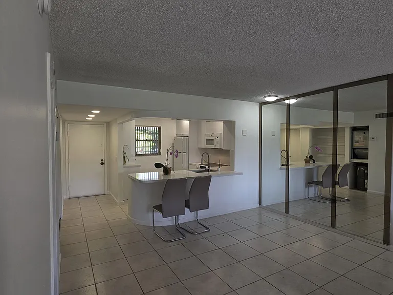 3905 N Nob Hill Rd #206 — Photo 10