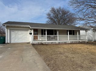1221 W Washington St, Winterset, IA 50273