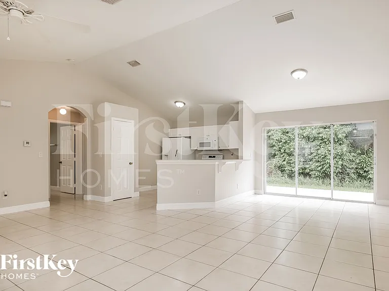 1703 Dale Ave — Photo 3