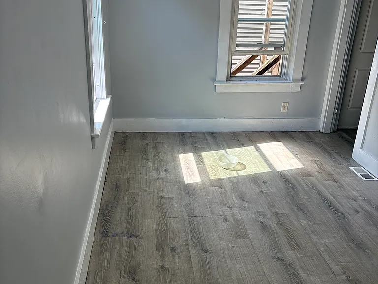 2 Chase Ave #1L — Photo 6