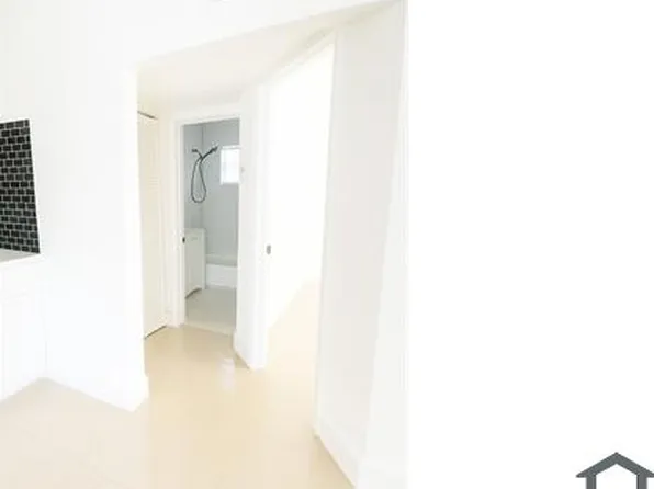 724 NW 3rd Ct #2, Hallandale, FL 33009