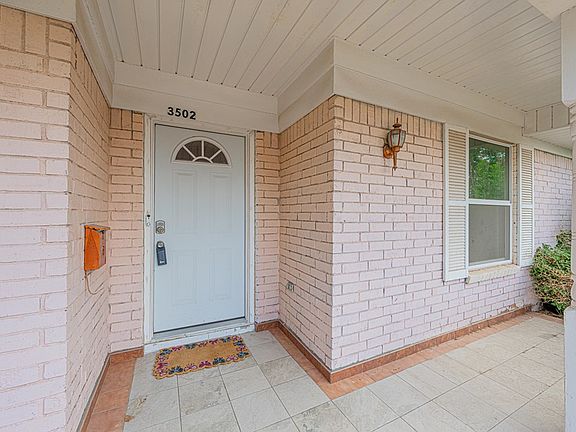 3rd image of 3502 Imperial Ave